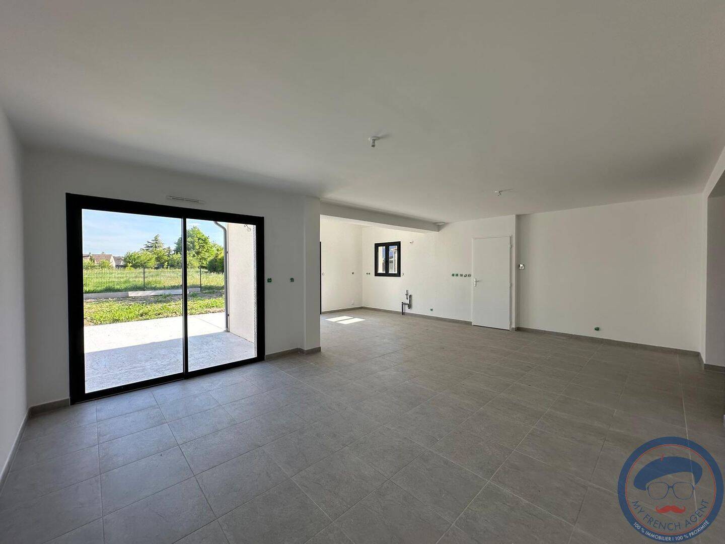 Maison 6 pièces 140 m² · à Savonnières · 140 m² · 1 650 €