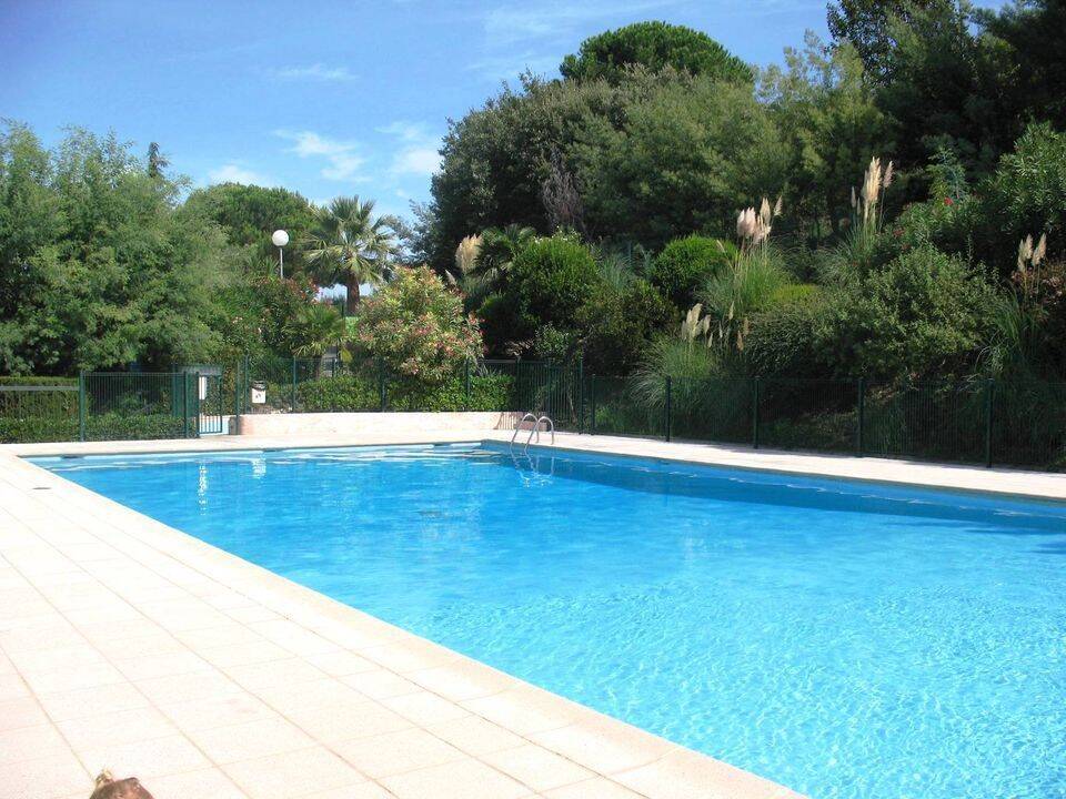 Appartement 2 pièces 48 m² · à Vallauris · 48 m² · 1 050 €