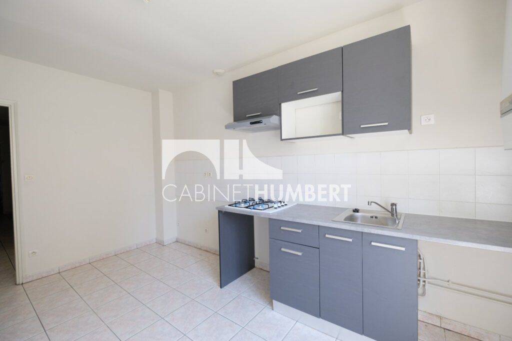 Appartement 3 pièces 85 m² · à Saint-Étienne · 85 m² · 655 €