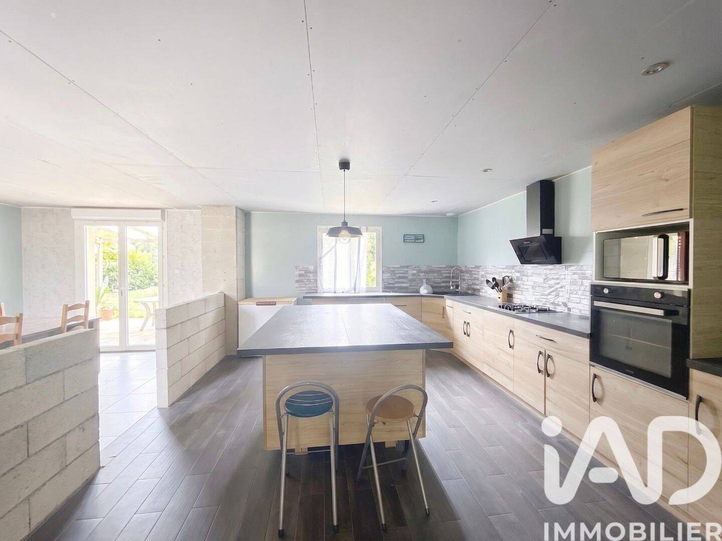 Maison 6 pièces 131 m² · à Villethierry · 130,8 m² · 149 000 €