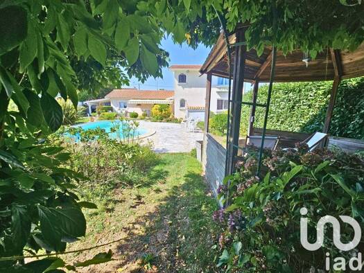 Maison à vendre 594 000 € 5 pièces 3 chambres 136 m² 1 250 m² de terrain Meyran Gujan-Mestras 33470