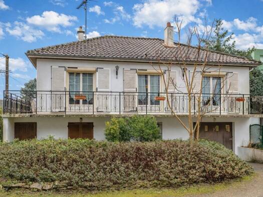 Maison à vendre 121 990 € 5 pièces 3 chambres 115 m² 822 m² de terrain Les Favignolles Romorantin-Lanthenay 41200