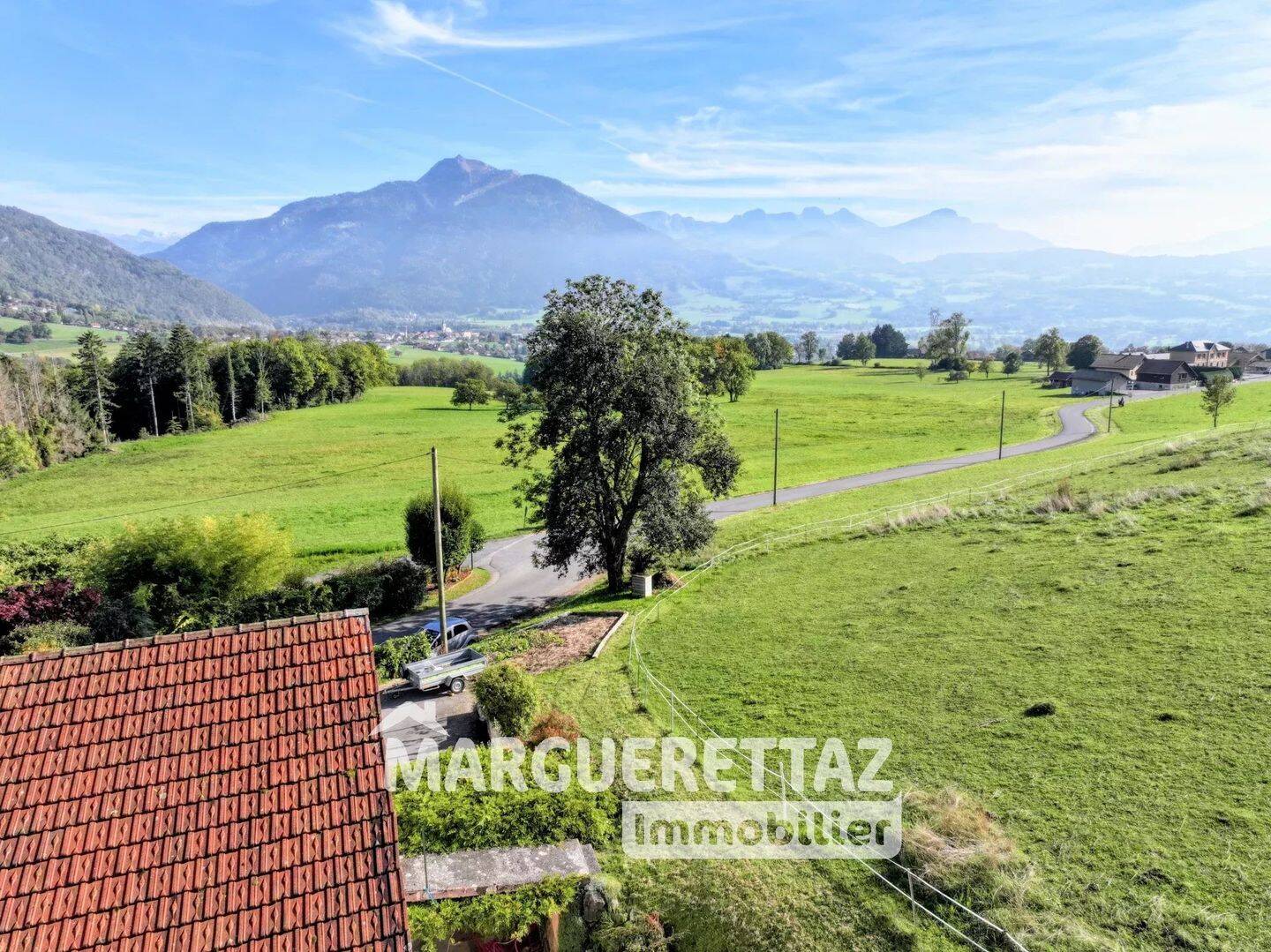 Maison 7 pièces 423 m² · à Viuz-en-Sallaz · 422,7 m² · 590 000 €