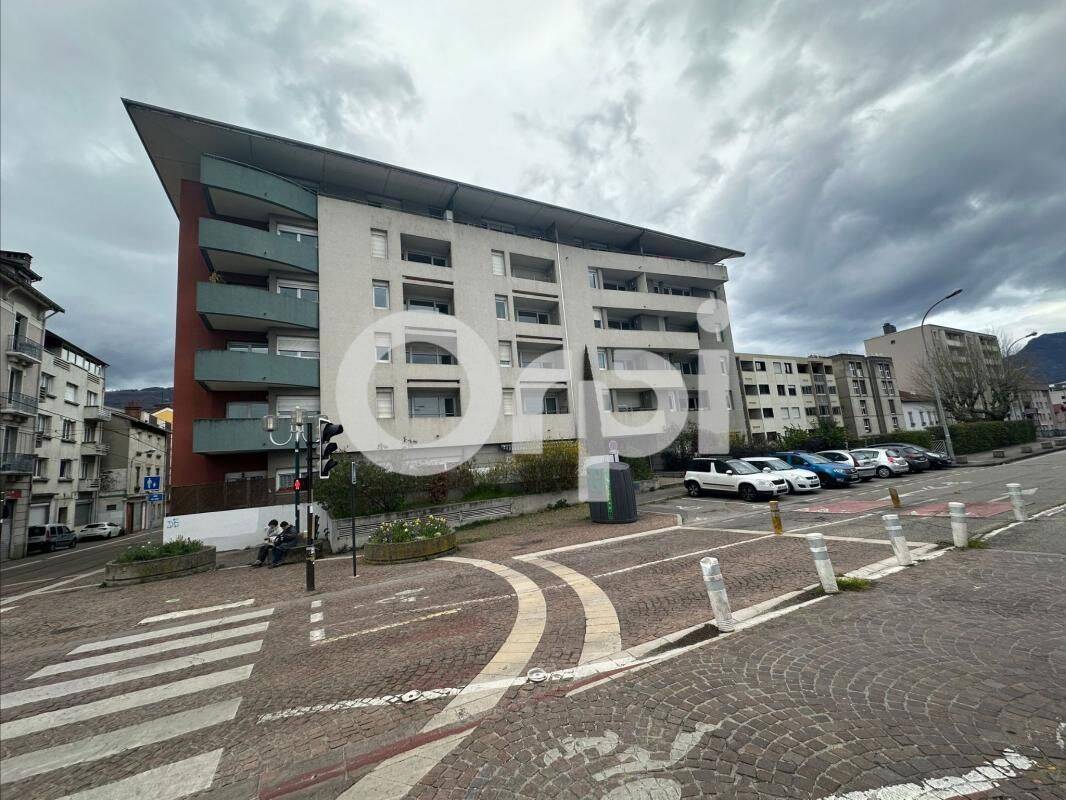Appartement 2 pièces 46 m² · à Fontaine · 46,5 m² · 119 000 €