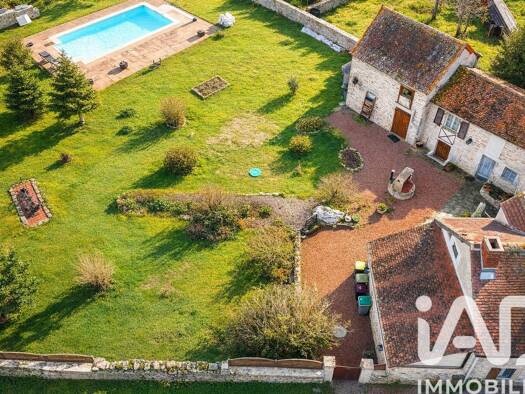 Maison à vendre 128 000 € 3 pièces 2 chambres 90 m² 1 040 m² de terrain Augy-sur-Aubois 18600