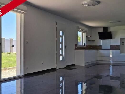 Maison de plain-pied à vendre 188 000 € 3 pièces 2 chambres 81 m² 855 m² de terrain Thenay 41400