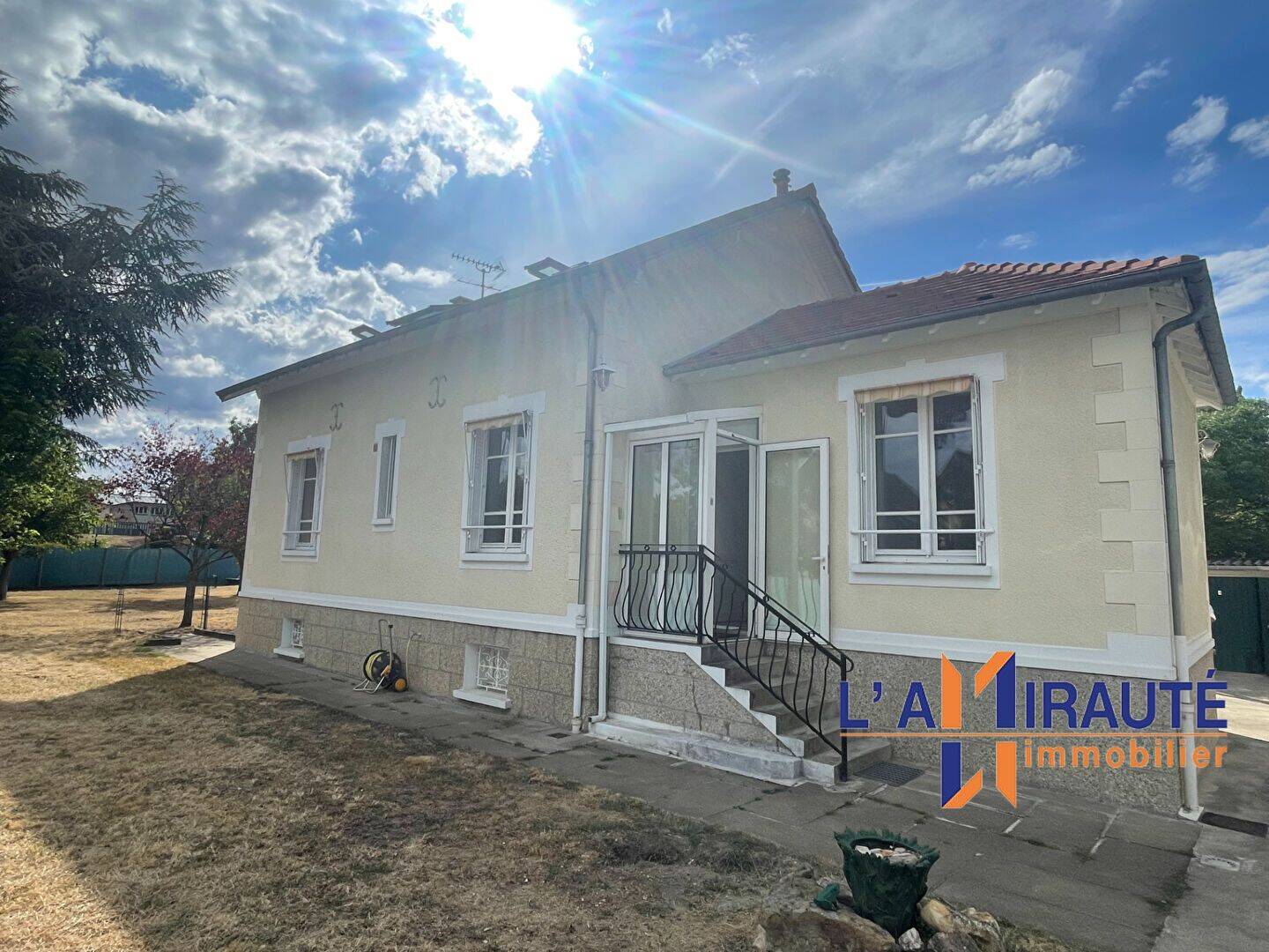 Maison 5 pièces 140 m² · à Le Mesnil-le-Roi · 139,7 m² · 875 000 €