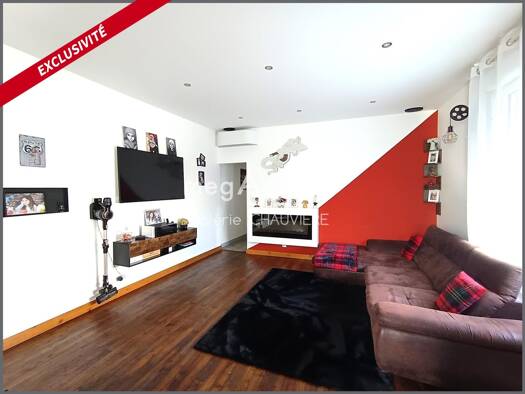 Maison de plain-pied à vendre 200 000 € 4 pièces 2 chambres 80 m² 1 367 m² de terrain Pont-l'Abbé-d'Arnoult 17250