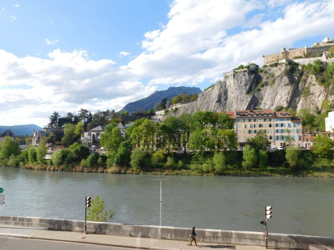 Appartement 2 pièces 55 m² · à Grenoble · 55,1 m² · 803 €
