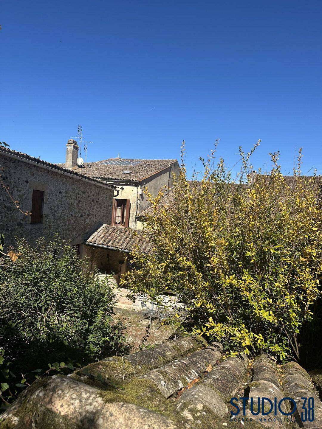 Maison 13 pièces 287 m² · à Pellegrue · 287 m² · 55 000 €