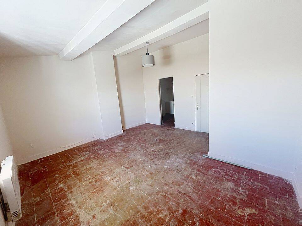 Appartement 1 pièce 27 m² · à Aix-en-Provence · 27 m² · 140 000 €