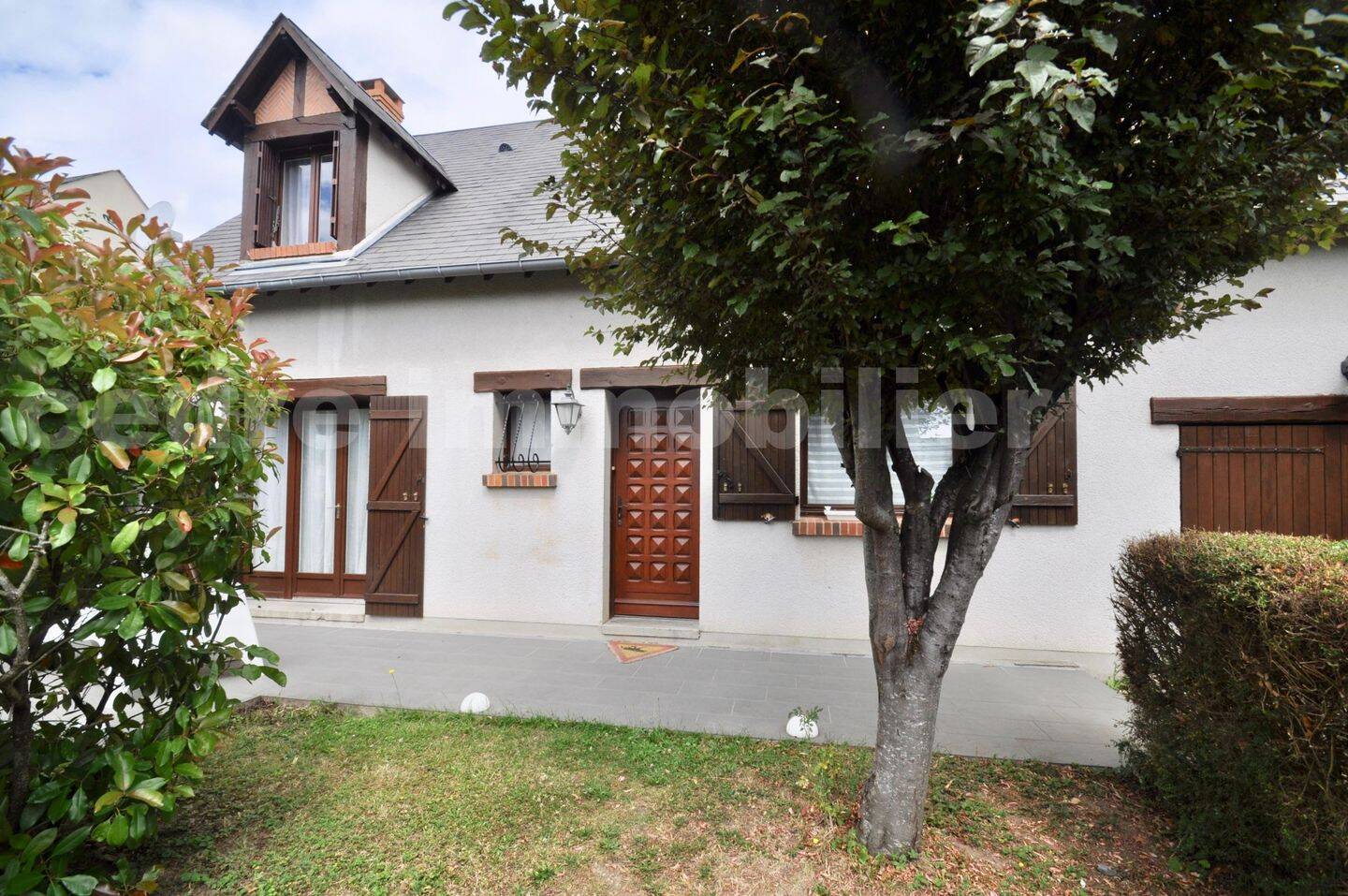Maison 6 pièces 132 m² · à Saint-Pryvé-Saint-Mesmin · 132,3 m² · 1 276 €
