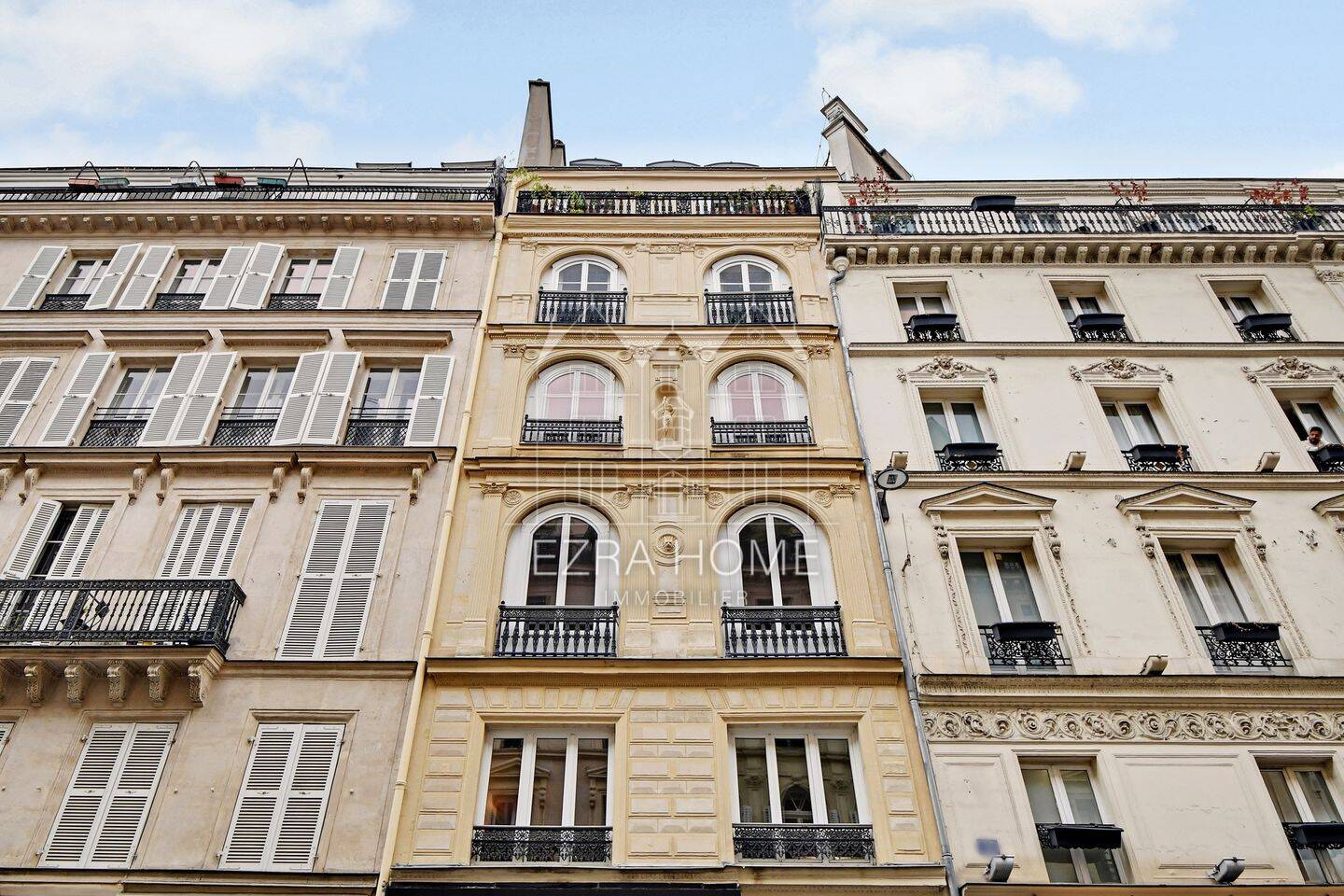 Appartement 4 pièces 102 m² · à Paris 9ème Arrondissement · 102 m² · 3 700 €