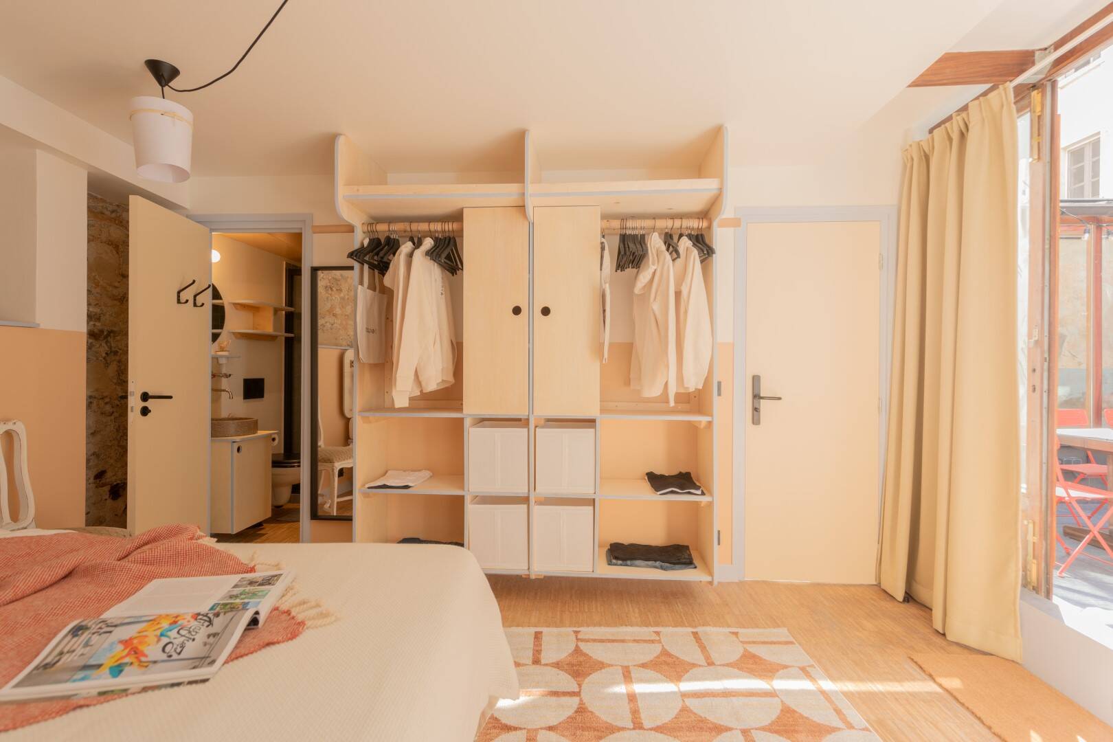 6 pièces 182 m² · à Paris 14ème Arrondissement · 182 m² · 1 222 €/mois