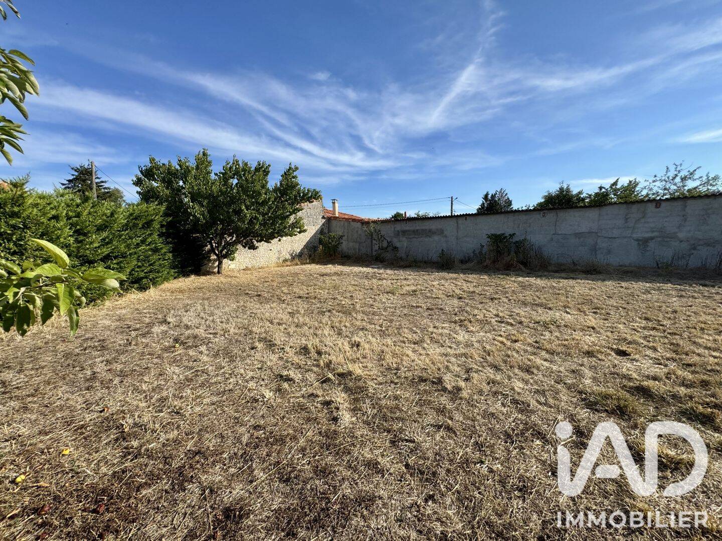 Terrain de 671 m² à Roullet-Saint-Estèphe - photo 2