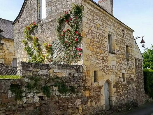 Maison à vendre 197 600 € 8 pièces 1 chambre 180 m² 1 190 m² de terrain Gennes-Val de Loire 49350
