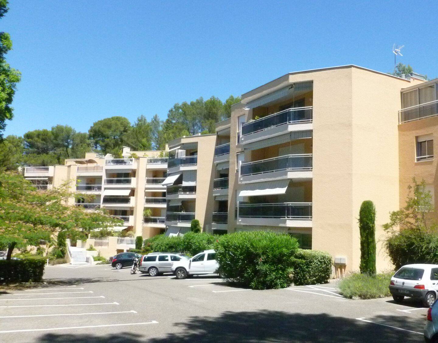 Appartement 4 pièces 114 m² · à Carnoux-en-Provence · 114 m² · 615 000 €