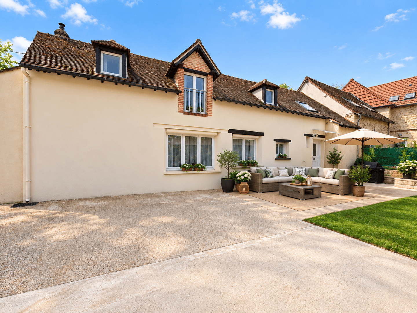 Maison 6 pièces 124 m² · à Auneau-Bleury-Saint-Symphorien · 124 m² · 199 000 €