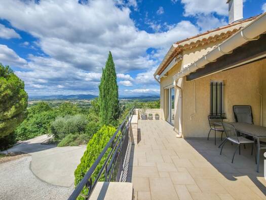 Maison à vendre 495 000 € 8 pièces 3 chambres 160 m² 2 220 m² de terrain Barjac 30430