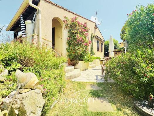 Maison de plain-pied à vendre 239 000 € 6 pièces 5 chambres 170 m² 913 m² de terrain Lavalette 11290