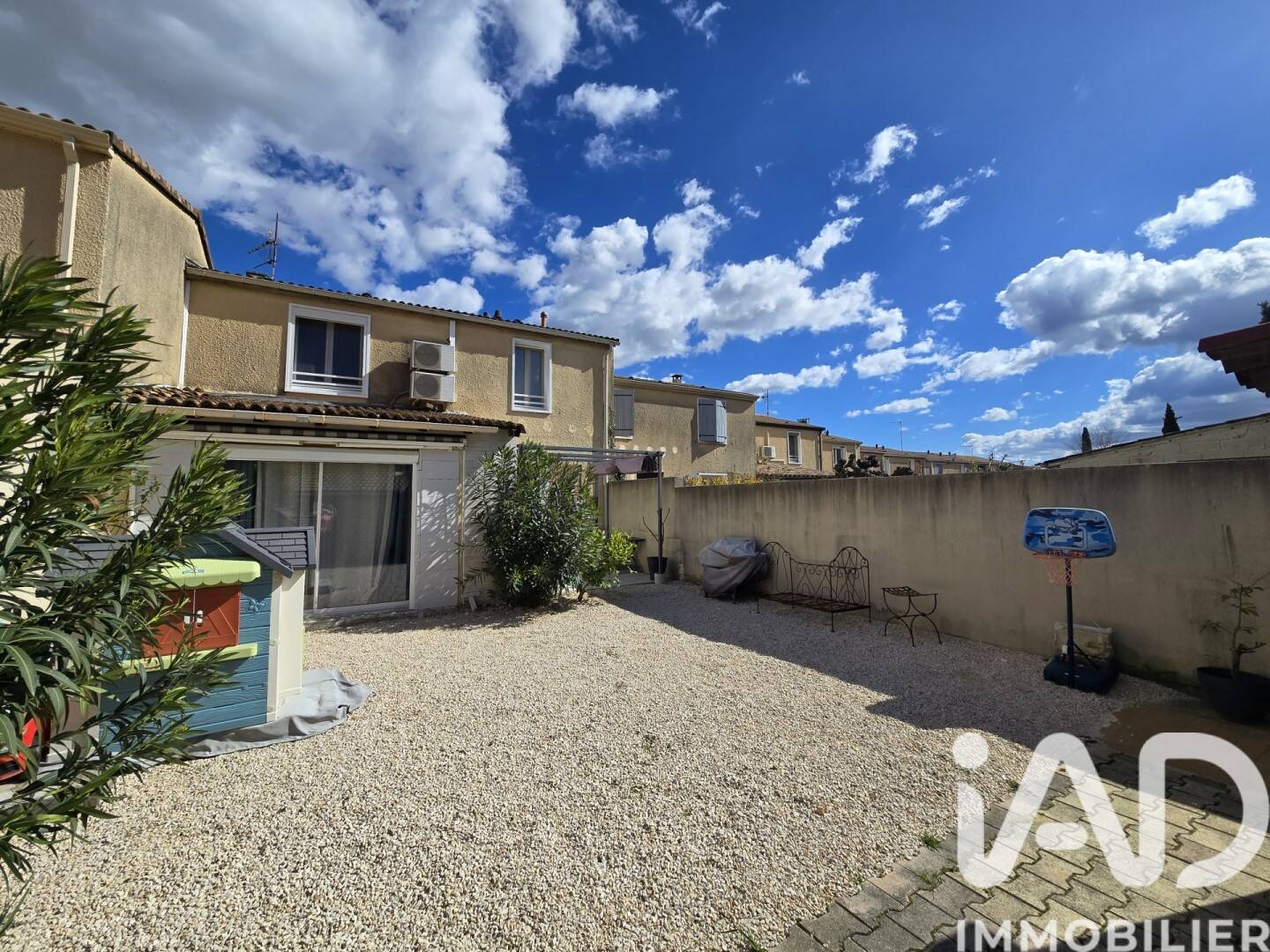 Maison 6 pièces 114 m² · à Laudun-l'Ardoise · 114,4 m² · 219 000 €
