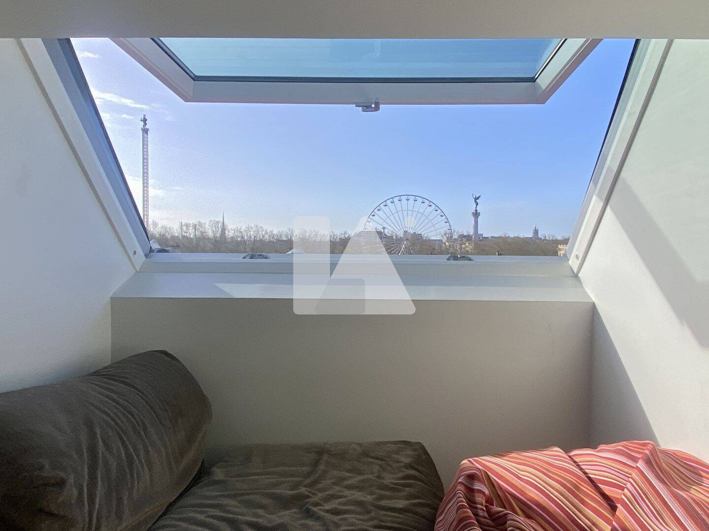 Appartement 1 pièce 29 m² · à Bordeaux · 28,6 m² · 850 €