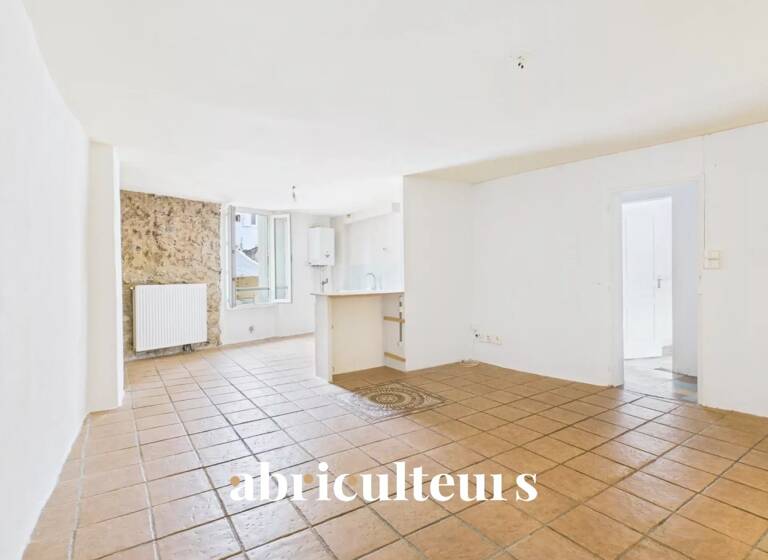 Appartement à vendre 105 000 € 3 pièces 2<br/>chambres 78,6 m²<br/>superficie Sous le toit, 3/3<br/>étage Anduze 30140