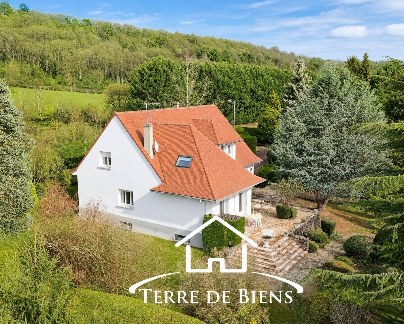 Maison 8 pièces 243 m² · à Fontenoy · 243 m² · 295 000 €