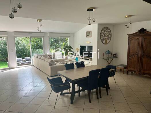 Maison à vendre 369 000 € 6 pièces 5 chambres 177 m² 2 000 m² de terrain Arles-sur-Tech 66150