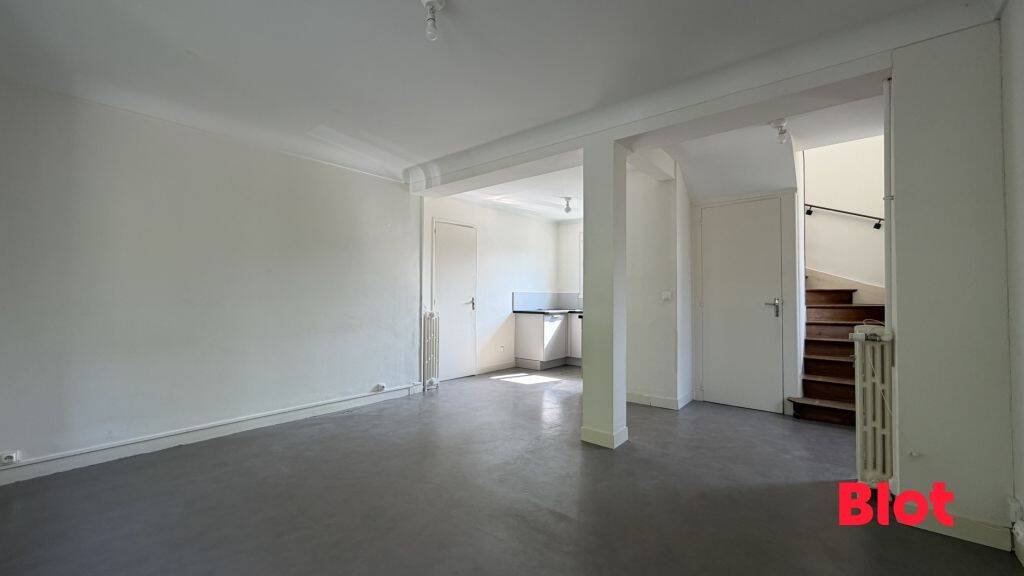 À LOUER - MAISON T5 - 69,76M² - À RENNES - Rue du Sous Lieutena — 1