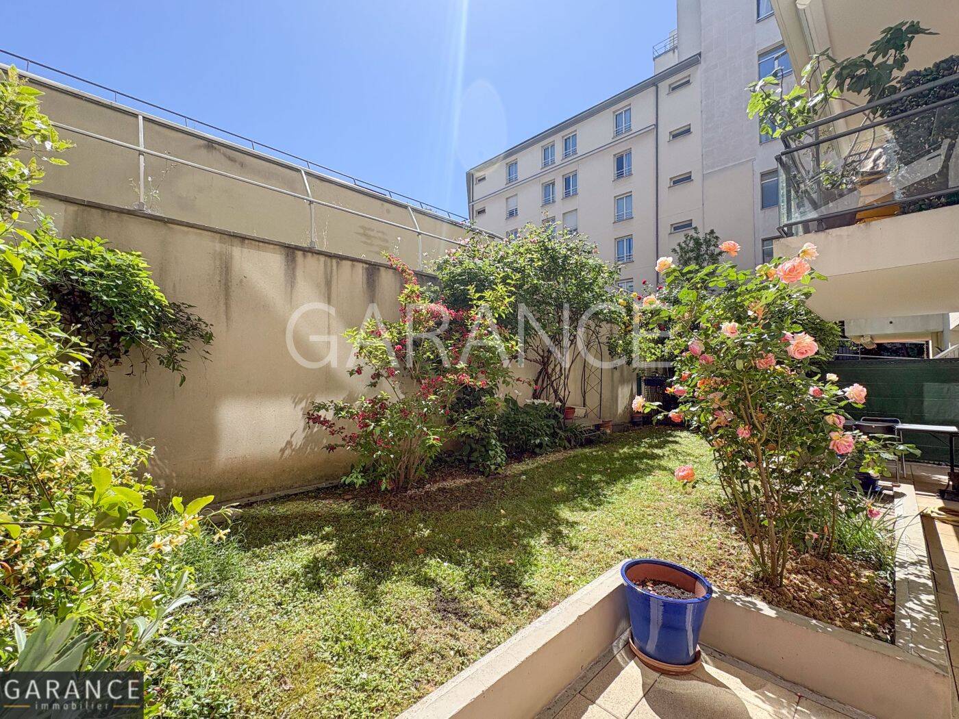 Appartement 2 pièces 67 m² · à Paris 12ème Arrondissement · 67 m² · 695 000 €