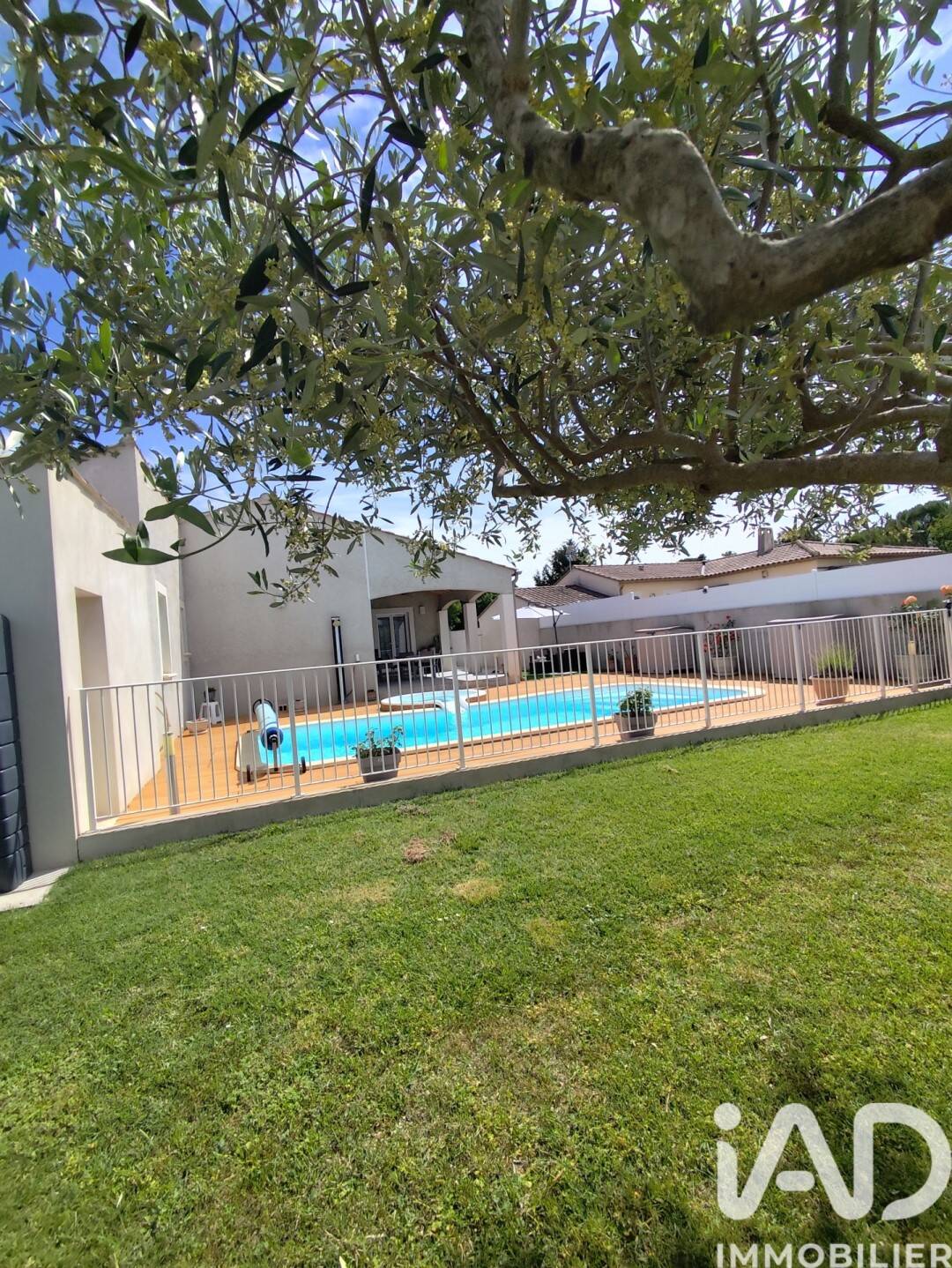 Maison 6 pièces 130 m² · à Aujargues · 130 m² · 445 000 €