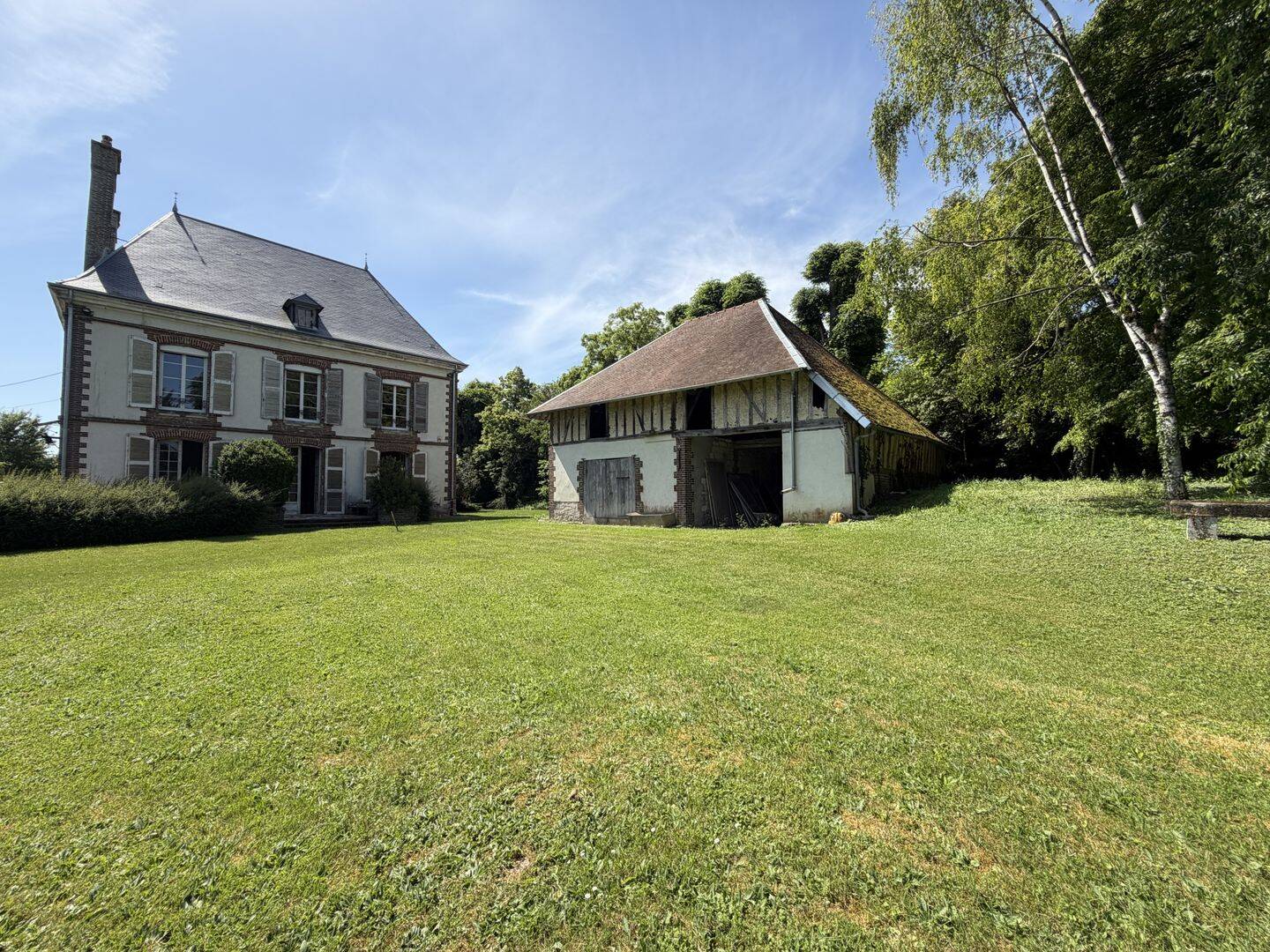 Maison 7 pièces 200 m² · à Crésantignes · 200 m² · 450 000 €