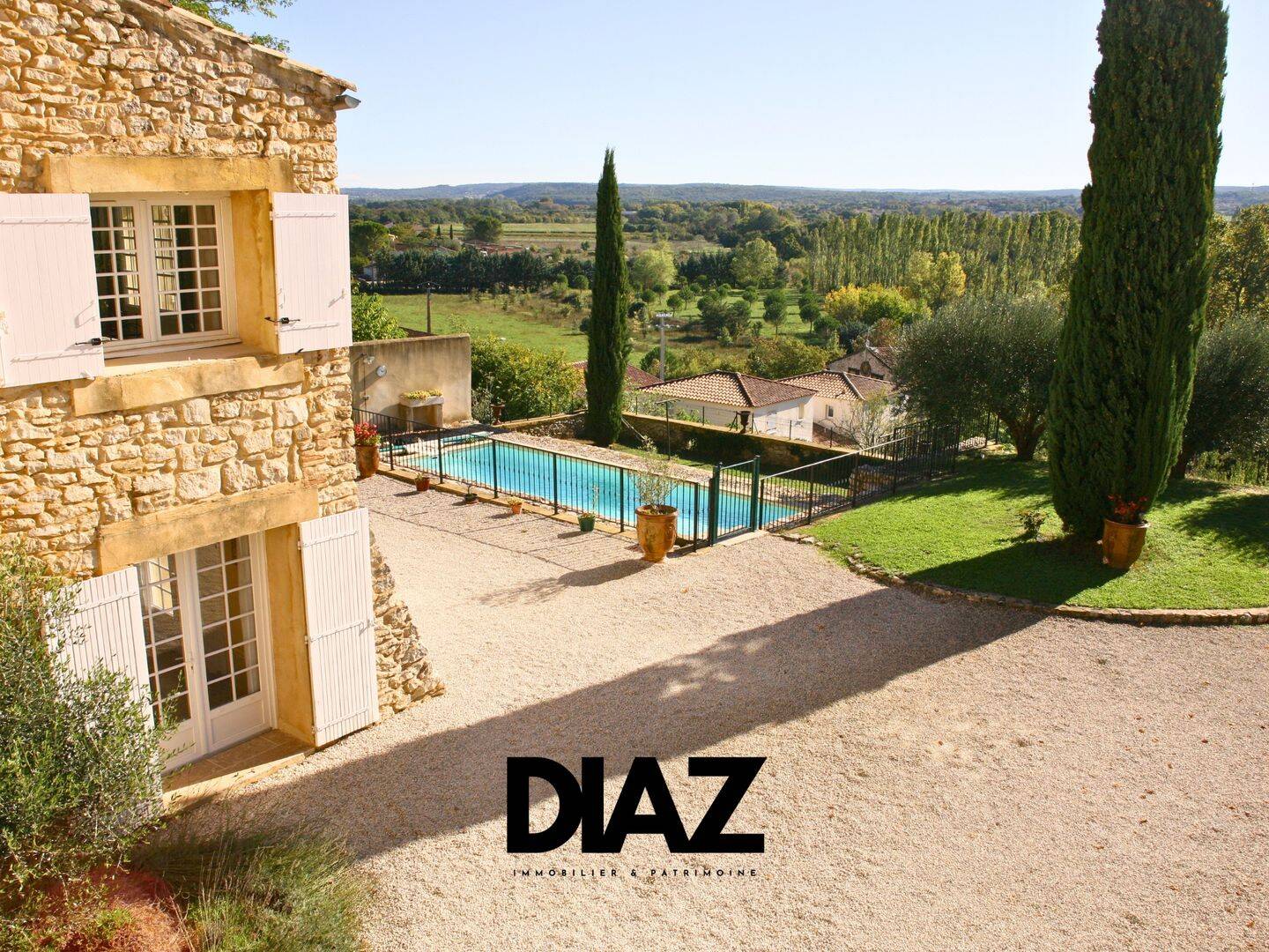 Maison 29 pièces 613 m² · à La Rouvière · 613,3 m² · 990 000 €