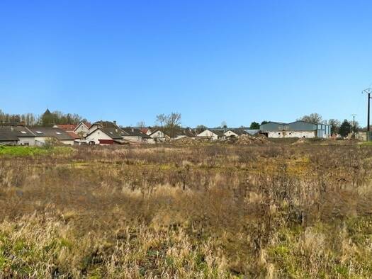 Terrain constructible viabilisé à vendre 945 000 € 14 795 m² de terrain Bétheniville 51490