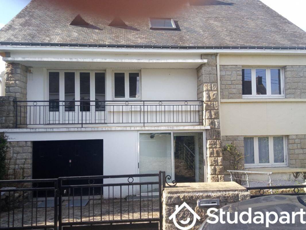 1 pièce 10 m² · à Pontivy · 10 m² · 340 €