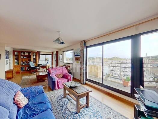 Duplex à vendre 790 000 € 5 pièces 3 chambres 138 m² Étage 4/4 Centre Ville Paimpol 22500