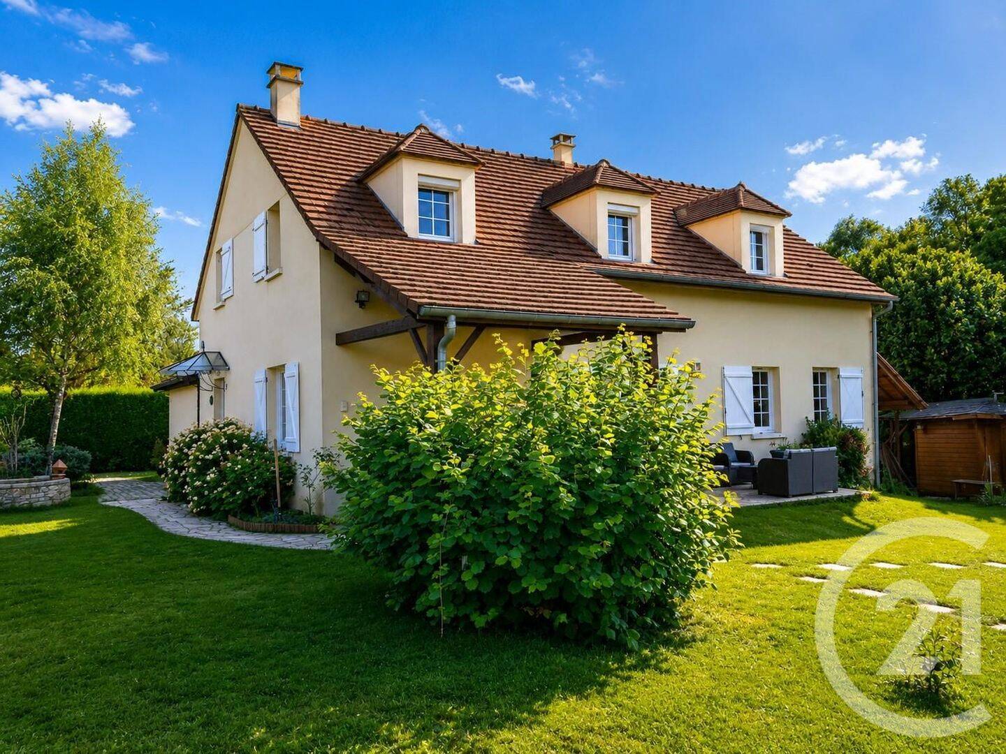 Maison 8 pièces 180 m² · à Parmain · 180 m² · 2 017 €/mois