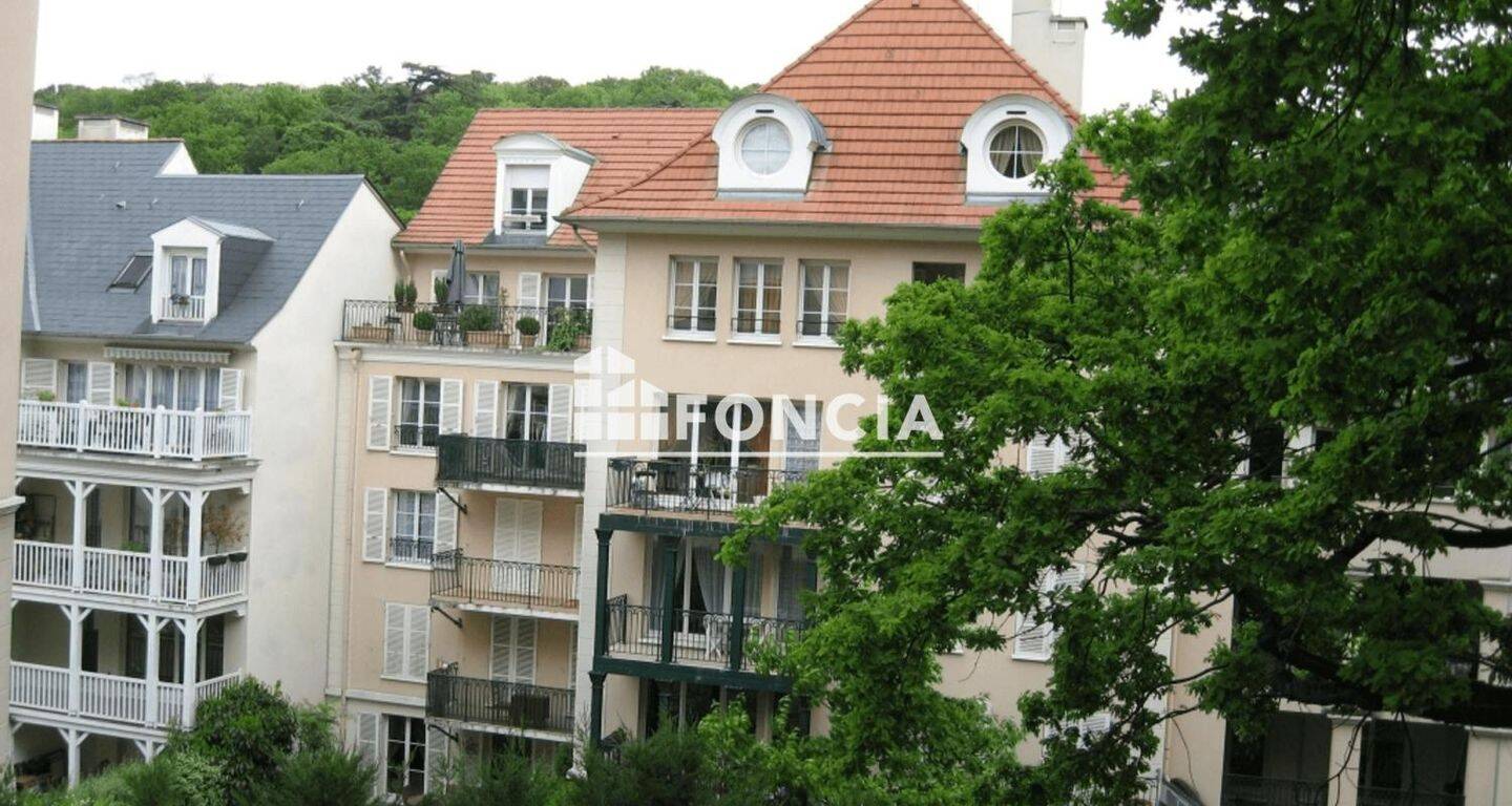 Appartement 2 pièces 48 m² · à Le Plessis-Robinson · 48 m² · 1 044 €