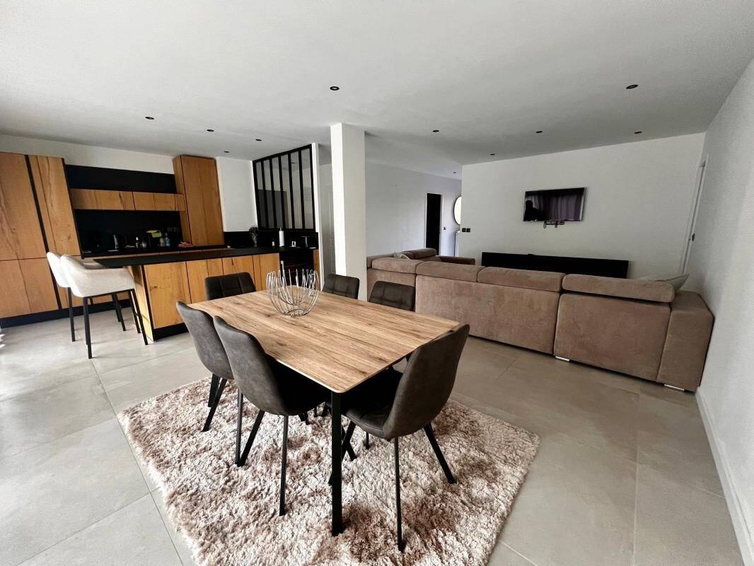 Appartement 3 pièces 87 m² · à Archamps · 87,2 m² · 2 195 €