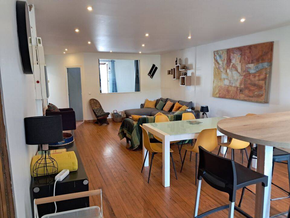 Appartement 4 pièces 100 m² · à Chambéry · 100 m² · 1 500 €/mois