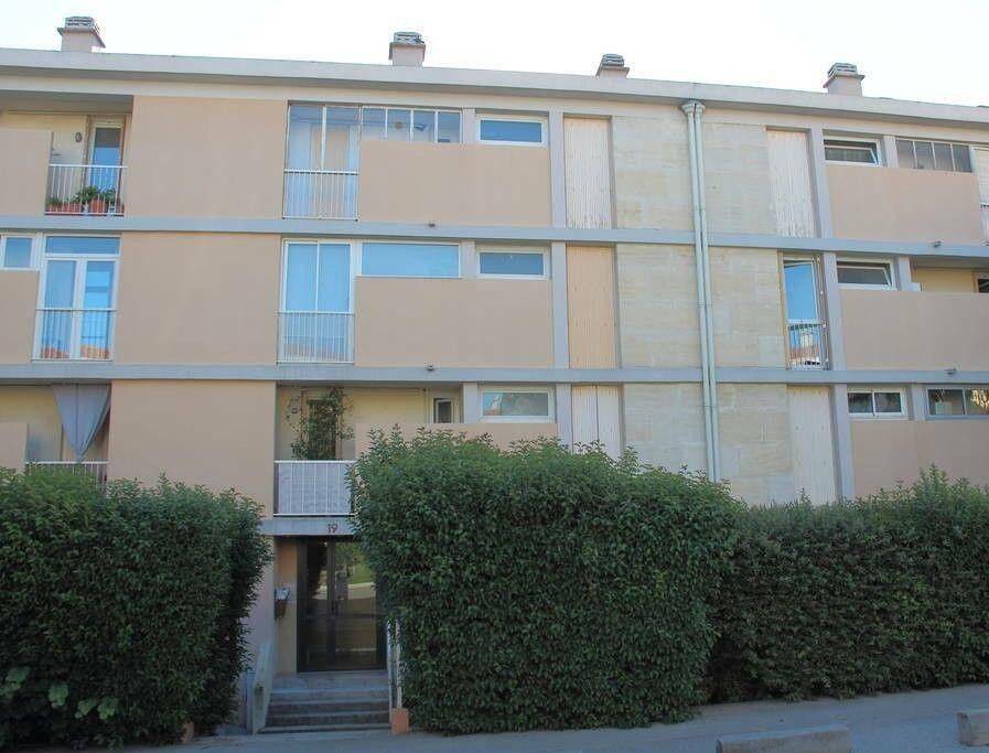 Appartement 2 pièces 50 m² · à Aix-en-Provence · 50 m² · 916 €