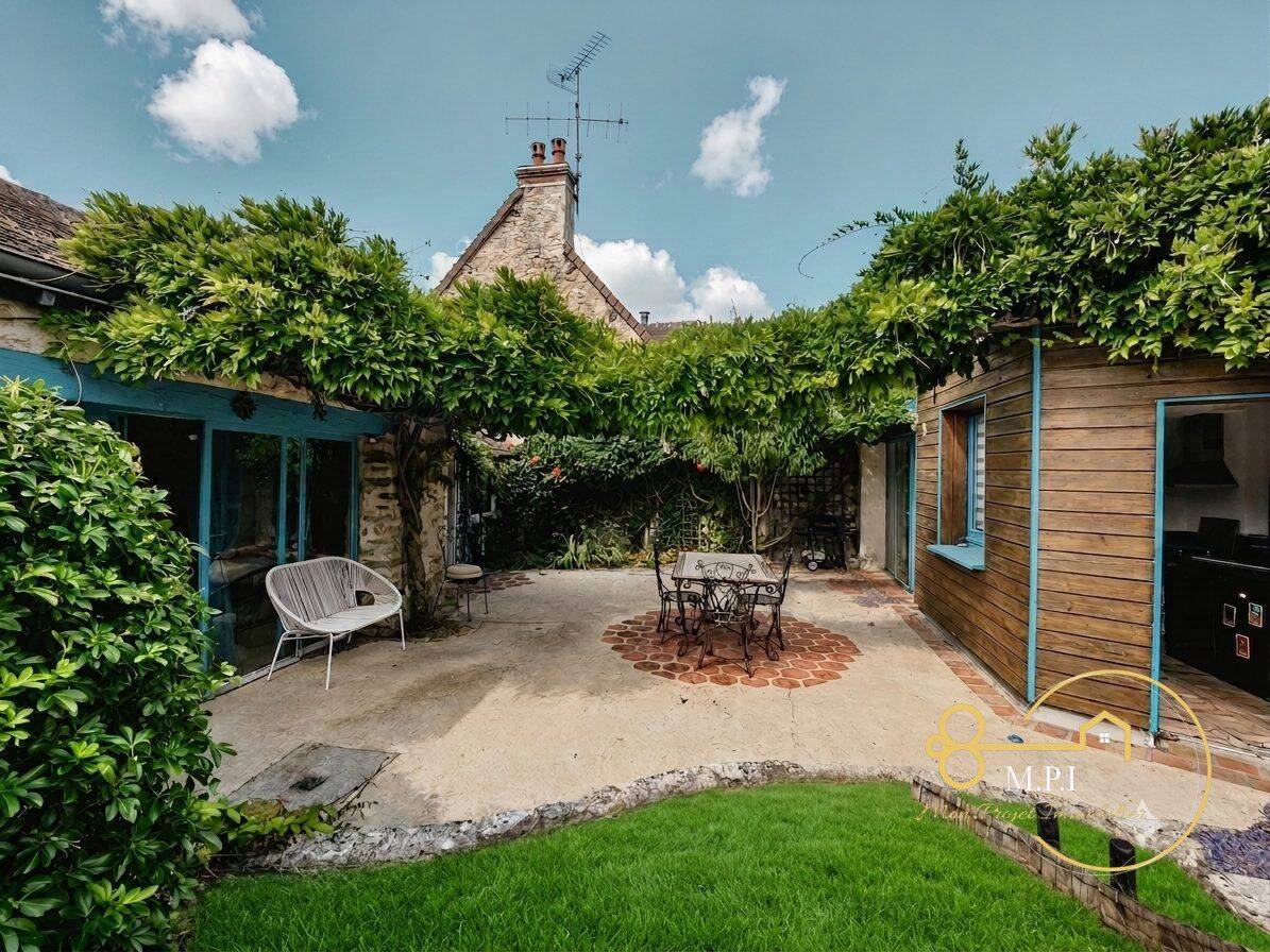 Maison 6 pièces 111 m² · à Alençon · 110,7 m² · 244 500 €