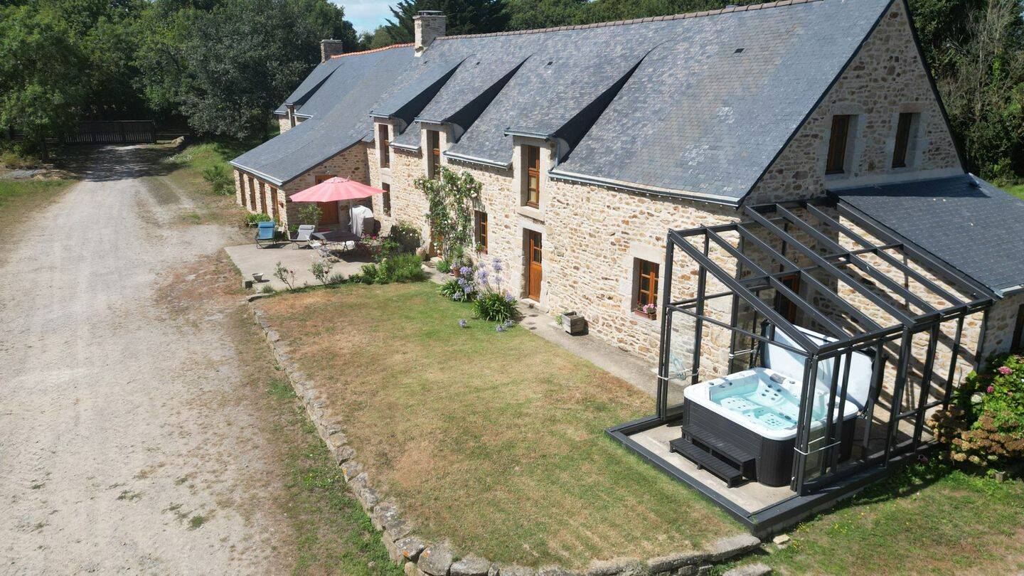 Maison 15 pièces 410 m² · à Ambon · 410 m² · 1 248 000 €