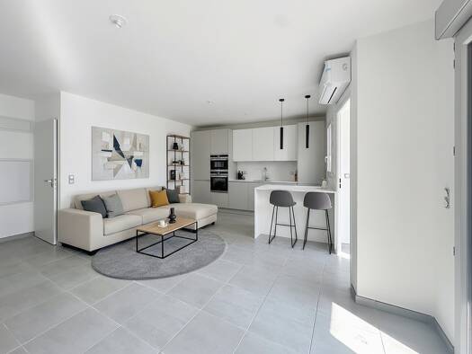 Appartement à vendre 246 000 € 2 pièces 1 chambre 55,4 m² RDC Flassans-sur-Issole 83340