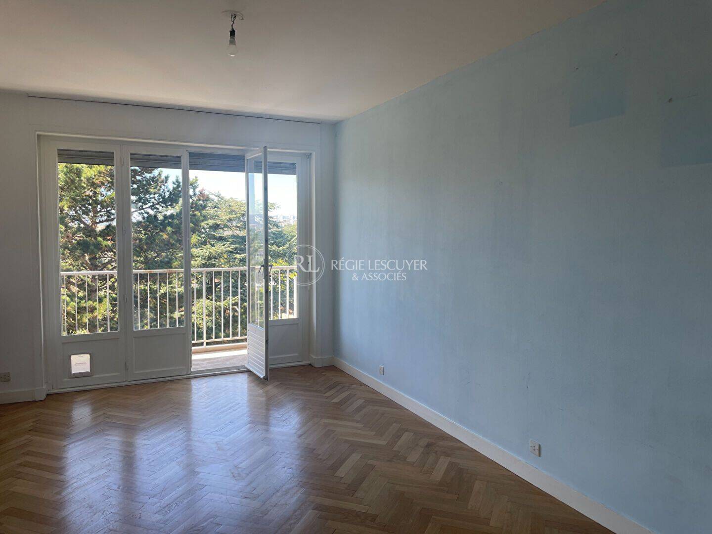 Appartement 3 pièces 70 m² · à Caluire-Et-Cuire · 69,6 m² · 1 100 €/mois
