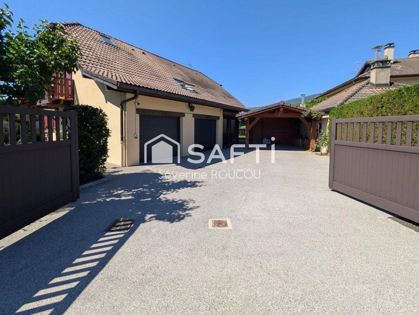 Maison 7 pièces 150 m² · à Saint-Jean-de-Gonville · 150 m² · 865 000 €