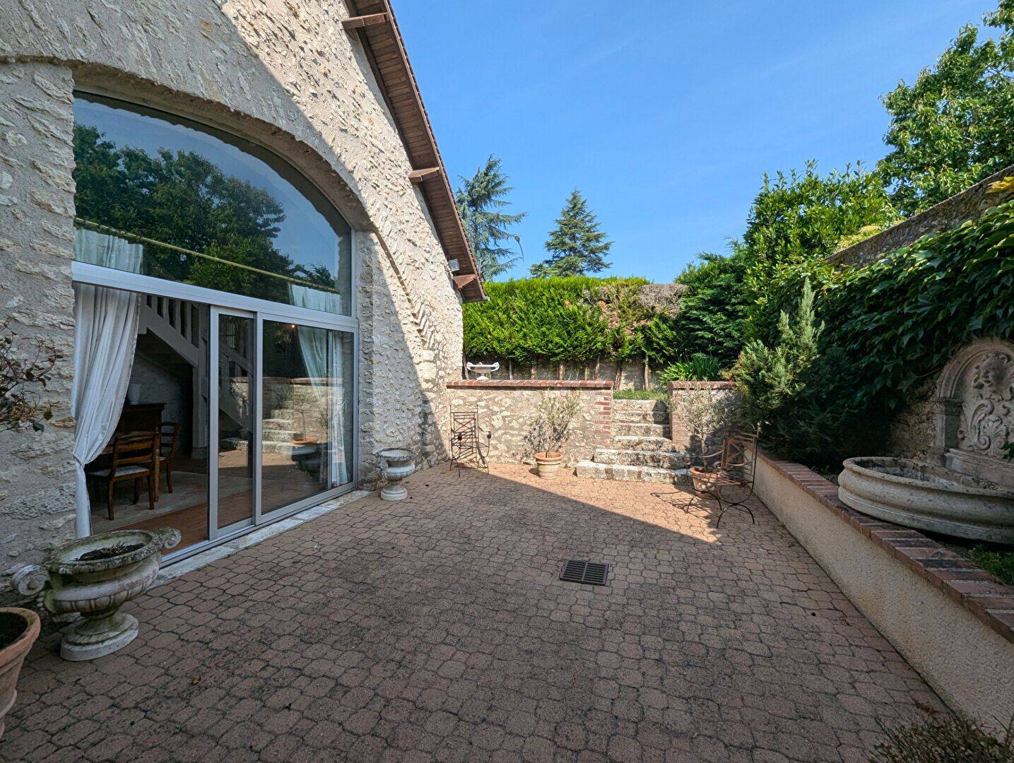 Maison 6 pièces 158 m² · à La Chaussée-Saint-Victor · 158 m² · 339 000 €