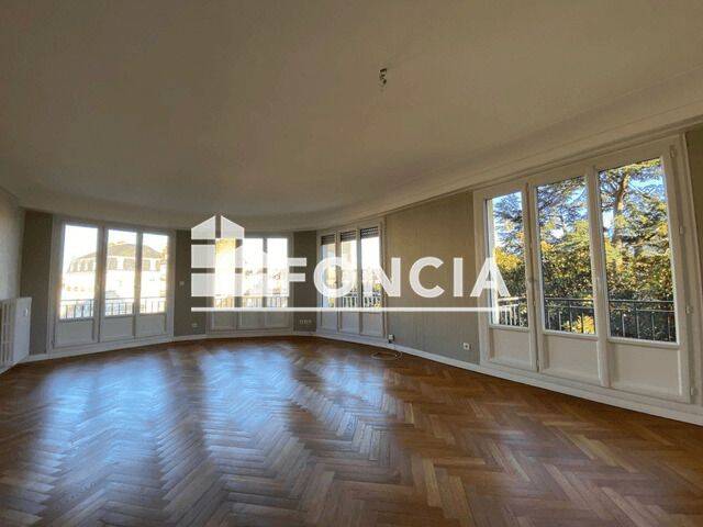 Appartement 4 pièces 106 m² · à Nantes · 106 m² · 2 025 €