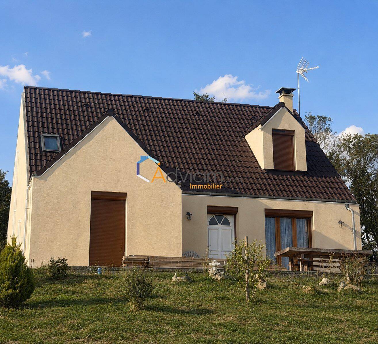 Maison 5 pièces 117 m² · à Charny Orée de Puisaye · 117 m² · 200 000 €